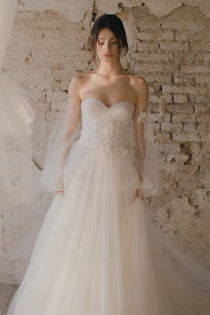 Abito da sposa 112 — Iris noble, dettaglio 3