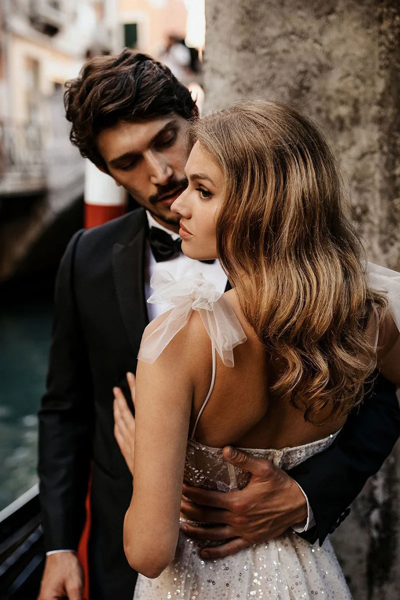 Abito da sposa 22-j09 — Jolie Bridal by Berta, dettaglio 3