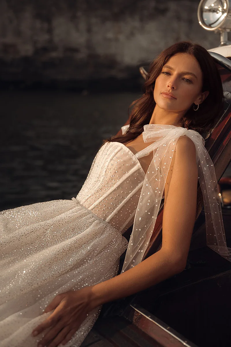 Abito da sposa 24-j10 — Jolie Bridal by Berta, dettaglio 4