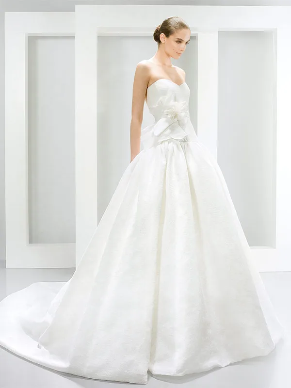 Abito da sposa Noemi — Collezione Fuoco, dettaglio 3