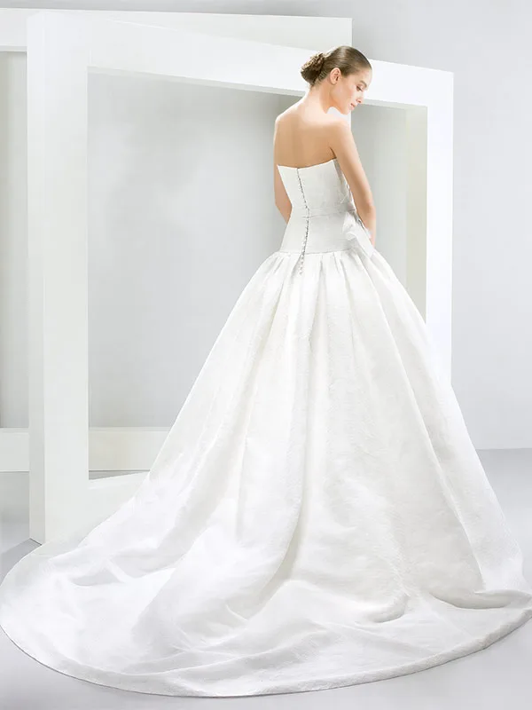 Abito da sposa Noemi — Collezione Fuoco, dettaglio 2